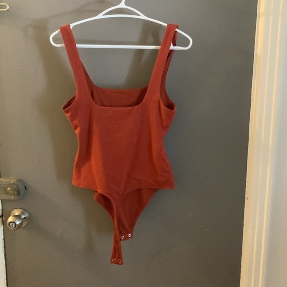 Good American Terracotta Bodysuit thong - Picture 3 of 6